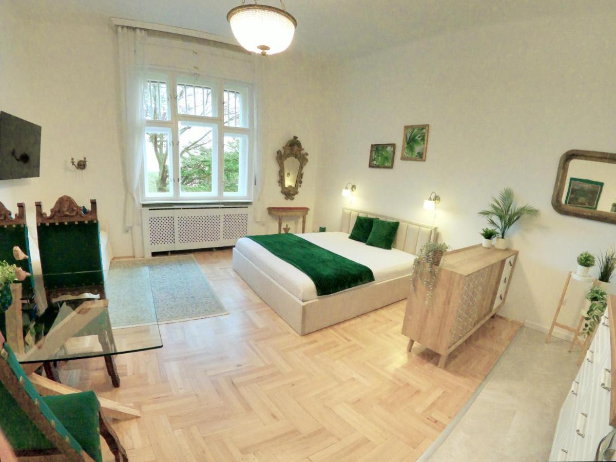 Green Hill Apartment Boedapest Buitenkant foto